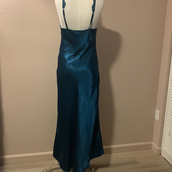 Vintage Victoria’s Secret slip camise size M- fair condition - Picture 9 of 17